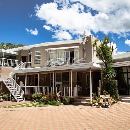 Woodpecker Guesthouse Фиксбург Экстерьер фото