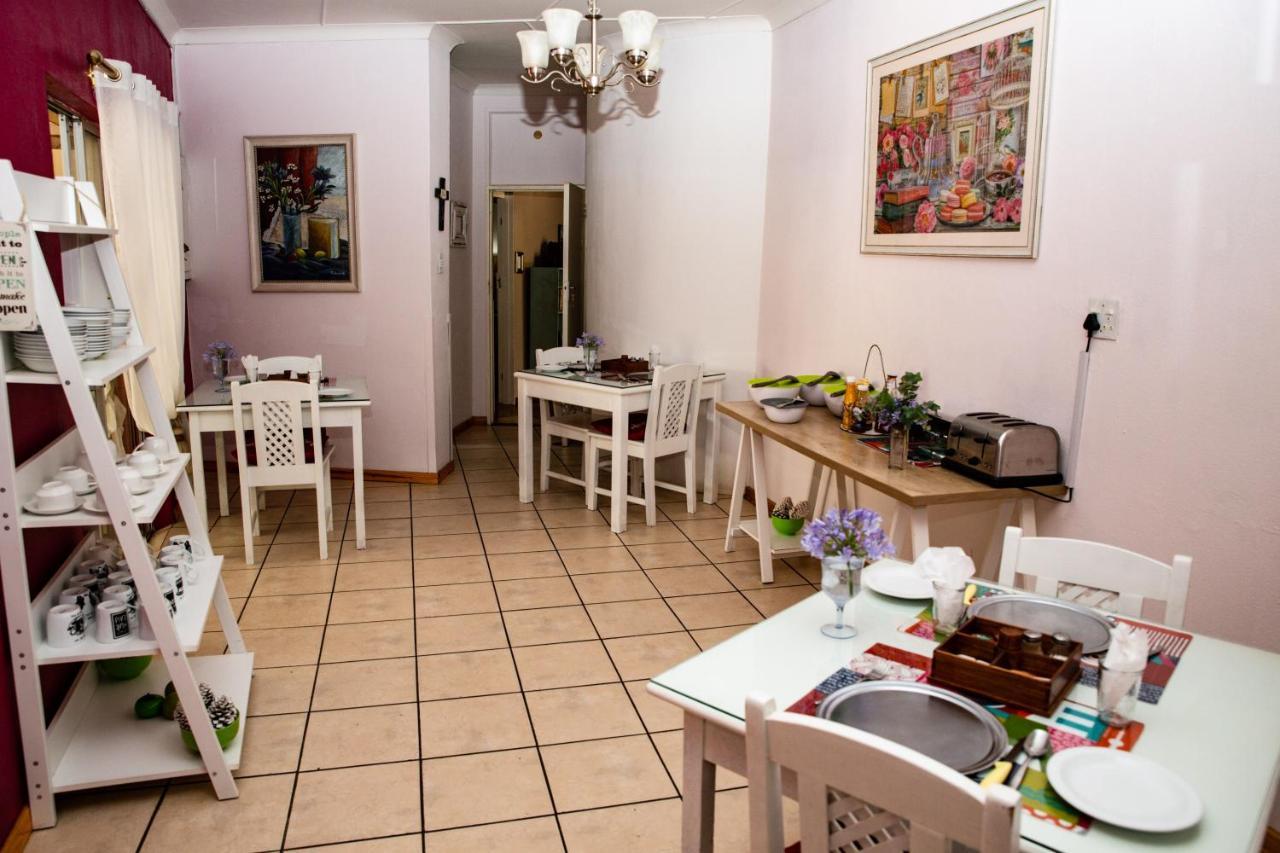 Woodpecker Guesthouse Фиксбург Экстерьер фото