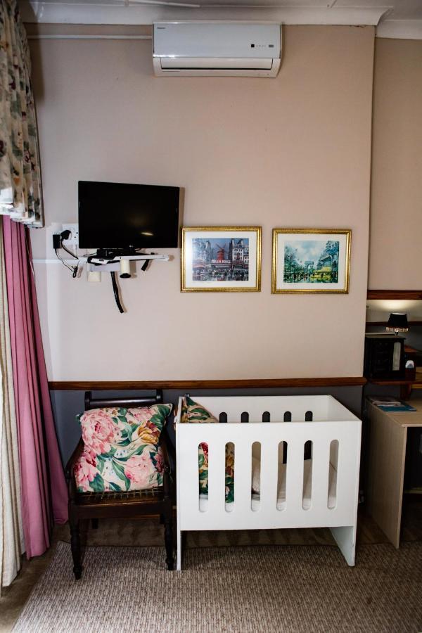 Woodpecker Guesthouse Фиксбург Экстерьер фото