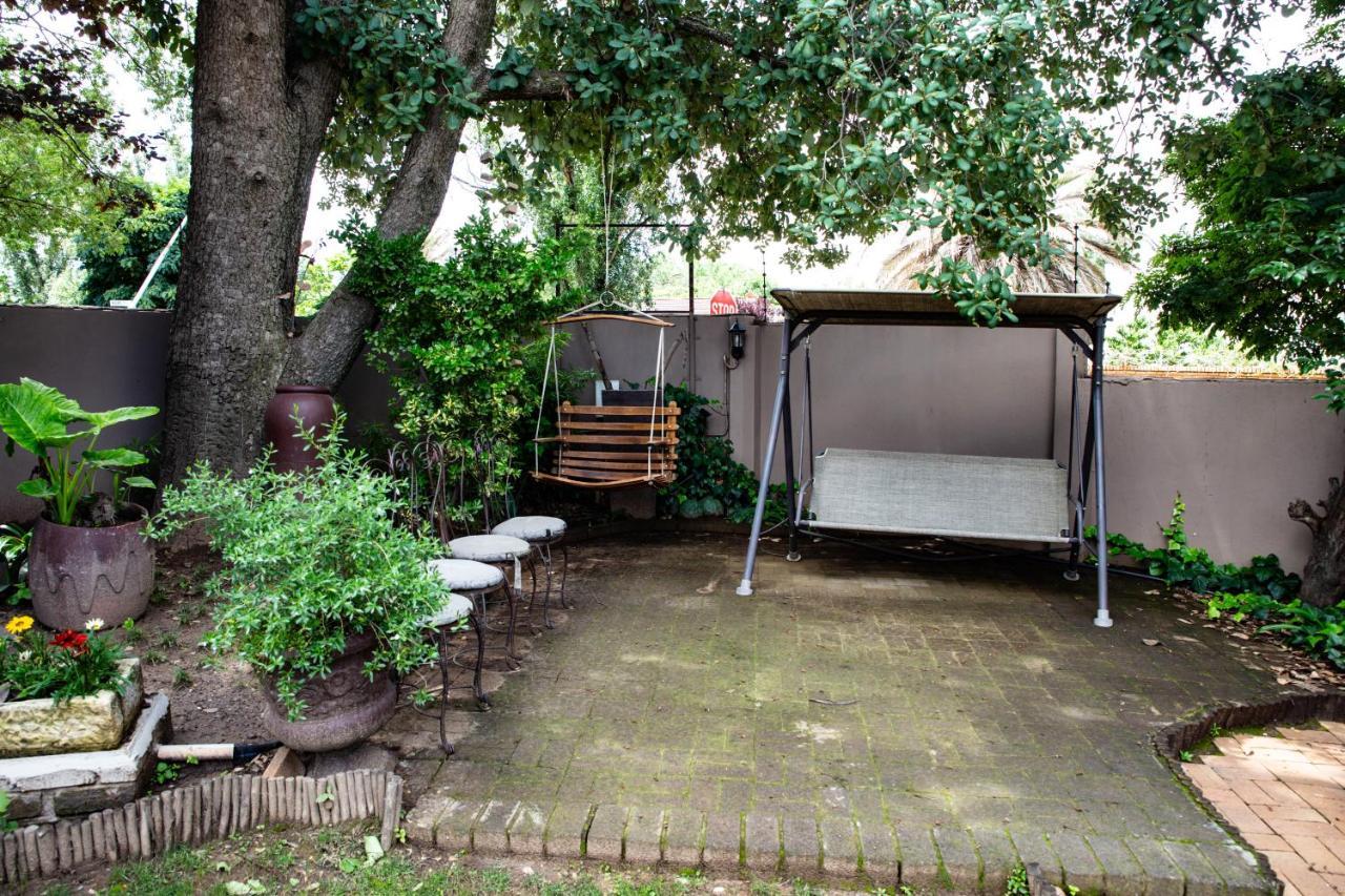 Woodpecker Guesthouse Фиксбург Экстерьер фото