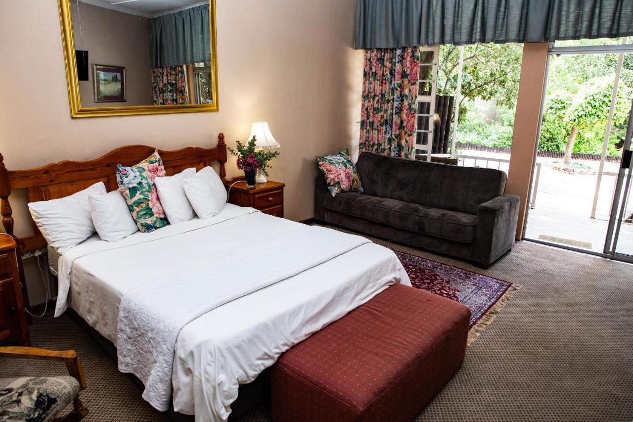 Woodpecker Guesthouse Фиксбург Экстерьер фото