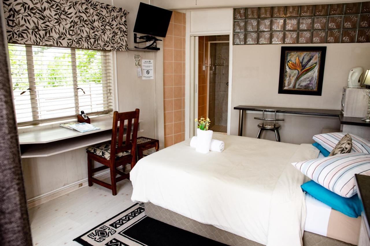 Woodpecker Guesthouse Фиксбург Экстерьер фото