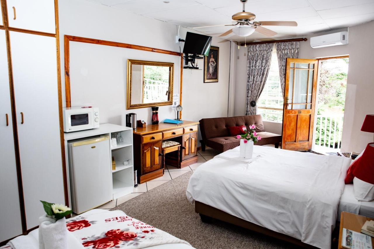Woodpecker Guesthouse Фиксбург Экстерьер фото