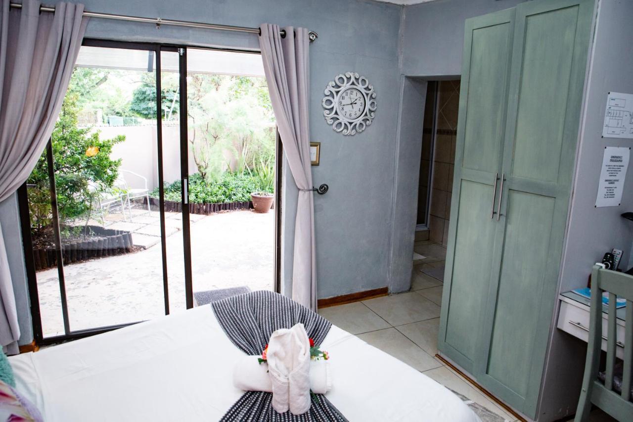 Woodpecker Guesthouse Фиксбург Экстерьер фото