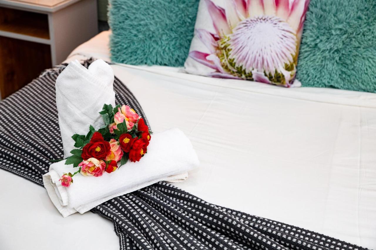 Woodpecker Guesthouse Фиксбург Экстерьер фото